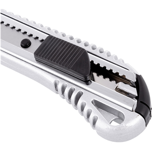 CC Nożyk do tapet aluminiowy 18mm