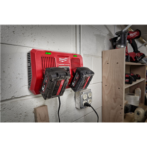 MM Ładowarka podwójna szybka M18 DFC