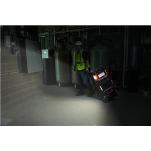 MM PACKOUT LAMPA STREFOWA M18 POALC-0